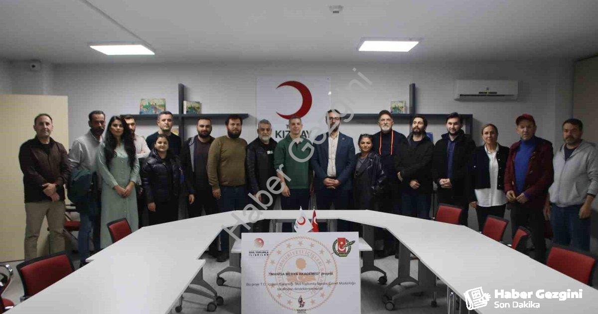 "Manisa Medya Akademisi'nde İlk Ders Heyecanı: Yapay Zeka Haberciliği" başlıklı haber için fotoreali