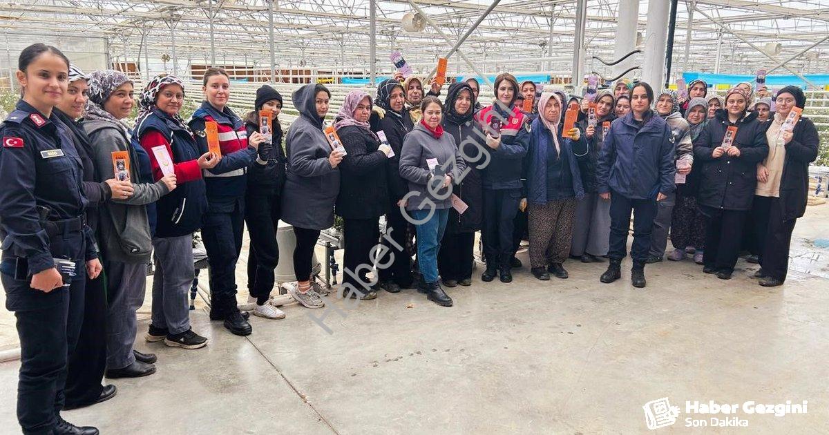 "Simav’da Jandarma’dan Örnek Hareket: Sera Çalışanlarına KADES Eğitimi" başlıklı haber için fotoreal